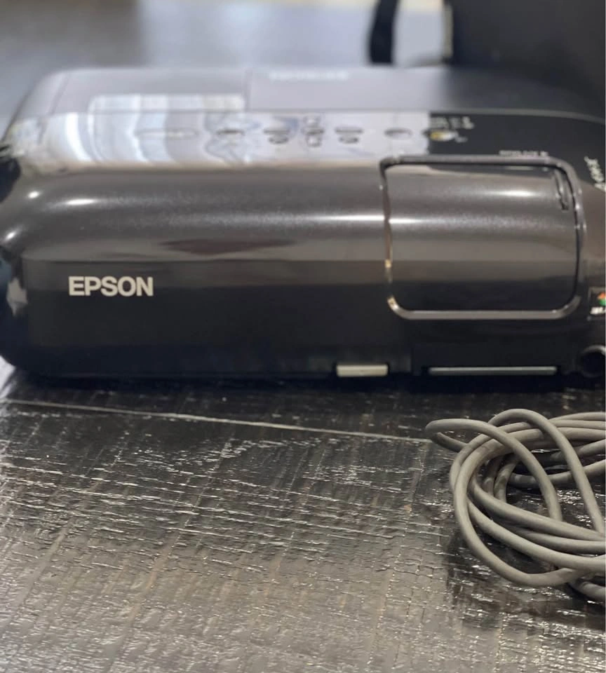 Epson EX50 Projector with Case, Remote, Cables - photo 2