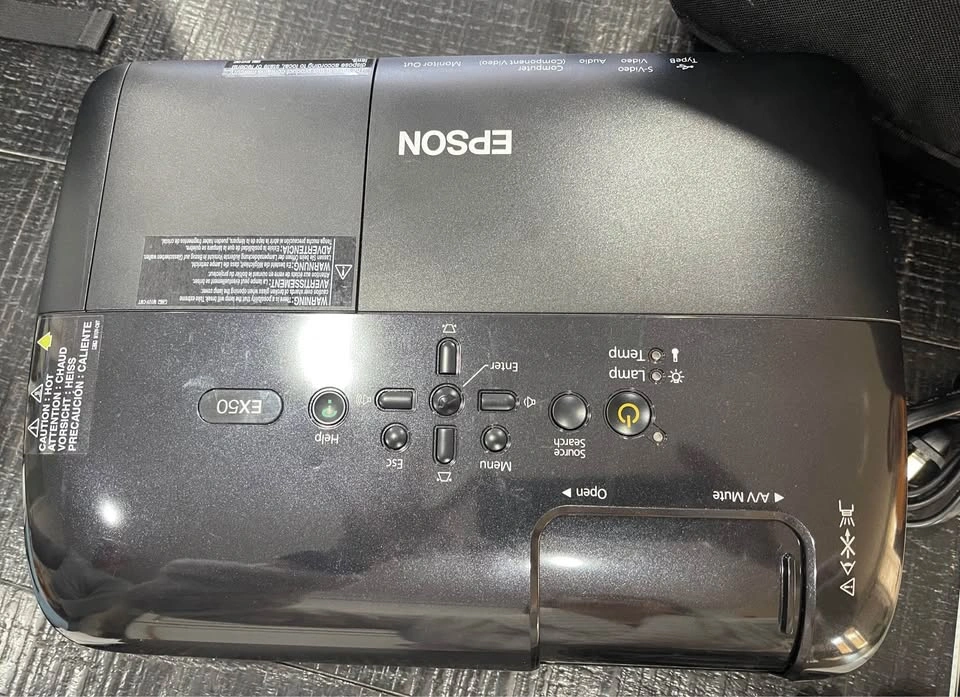 Epson EX50 Projector with Case, Remote, Cables - photo 4