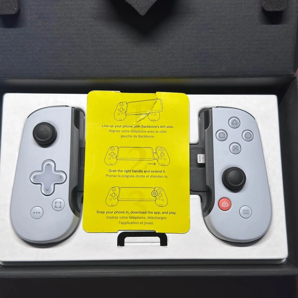 PlayStation Backbone Controller + White Case - photo 2