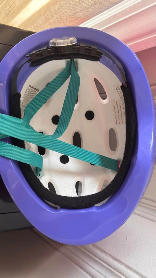 Peppa Pig Helmet - photo 3