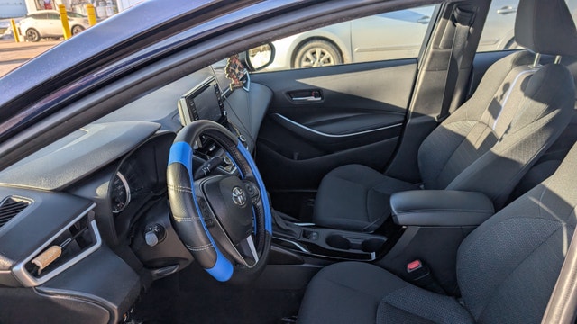 2020 Toyota Corolla SE - Dealer Serviced - photo 3