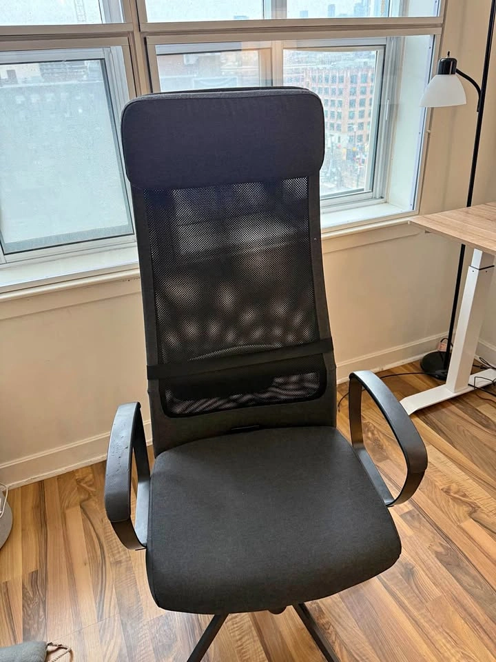 IKEA Ergonomic Mesh Office Chair with Headrest