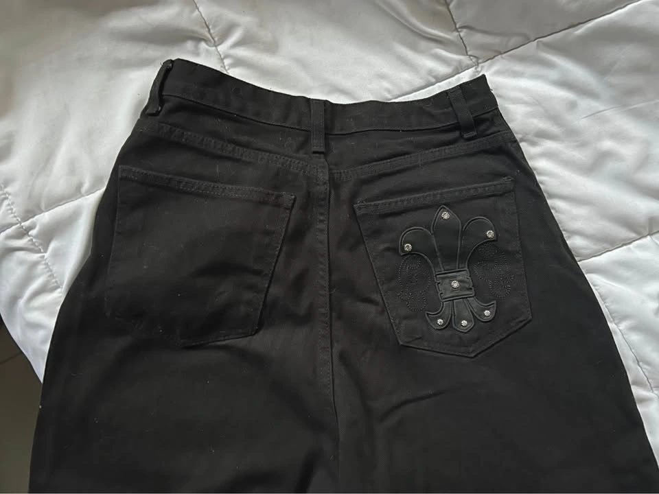 Studded Fleur De Lis Patch Wide Leg Balloon Jeans - photo 3
