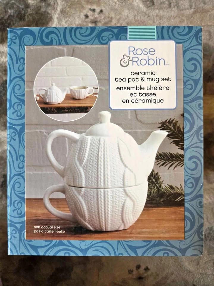 Cable Teapot and Cup