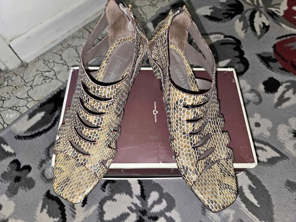 Women's Aquatalia Leather Made in Italy Snakeskin Heels Sz 8