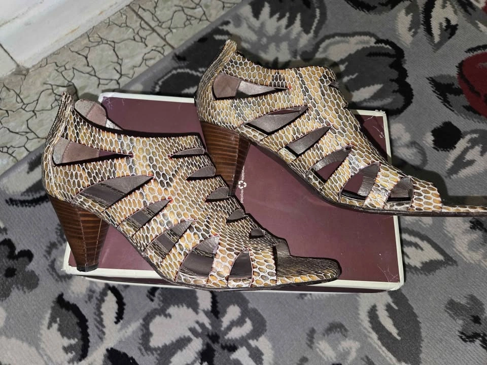 Women's Aquatalia Leather Made in Italy Snakeskin Heels Sz 8 - photo 3