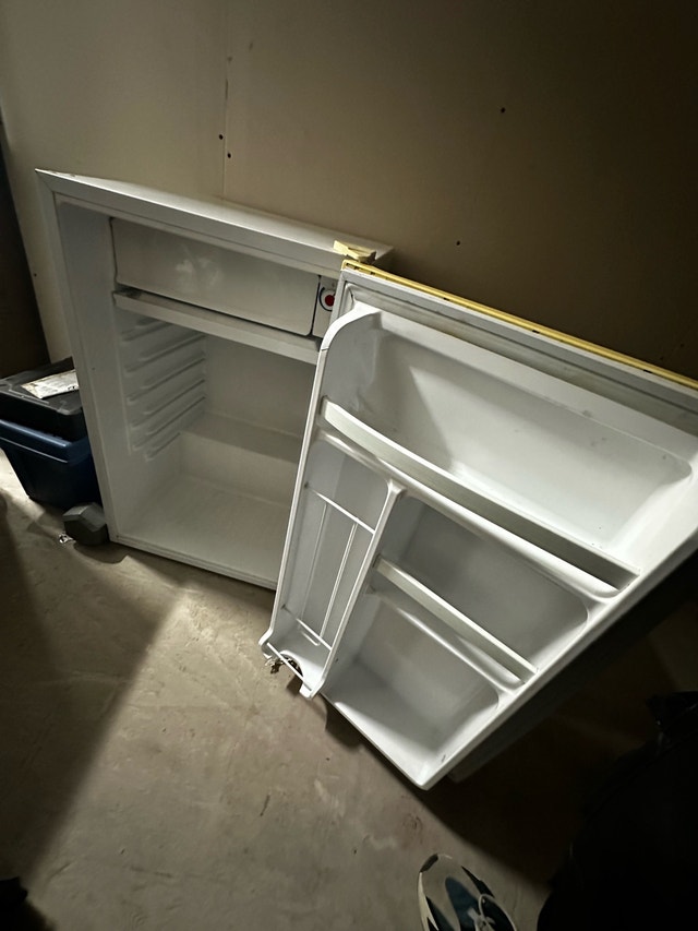Mini Fridge - Storage sale must go! - photo 2
