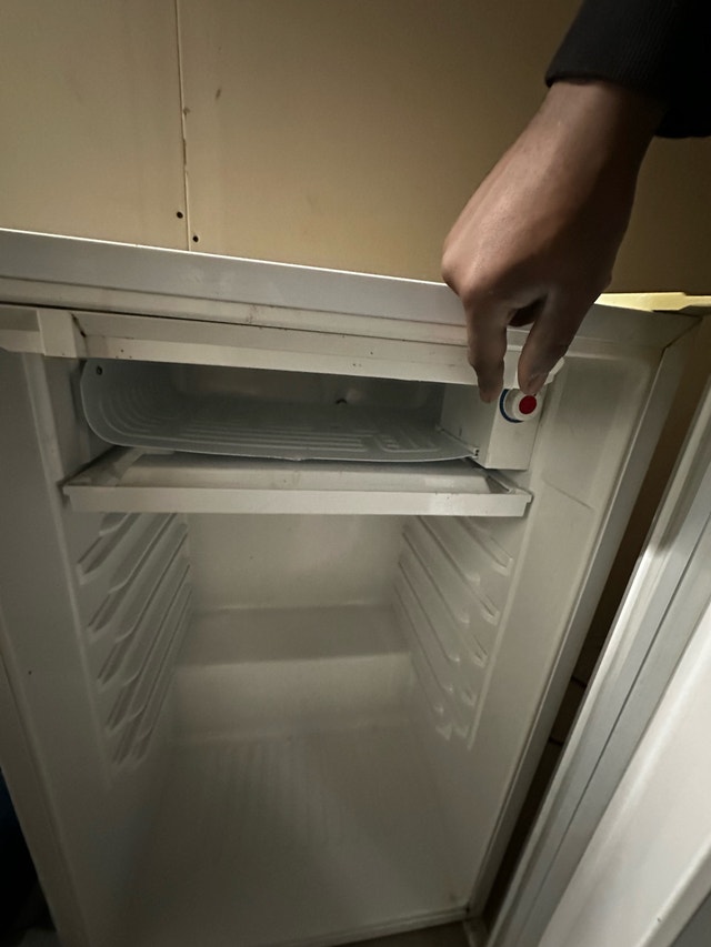 Mini Fridge - Storage sale must go! - photo 3