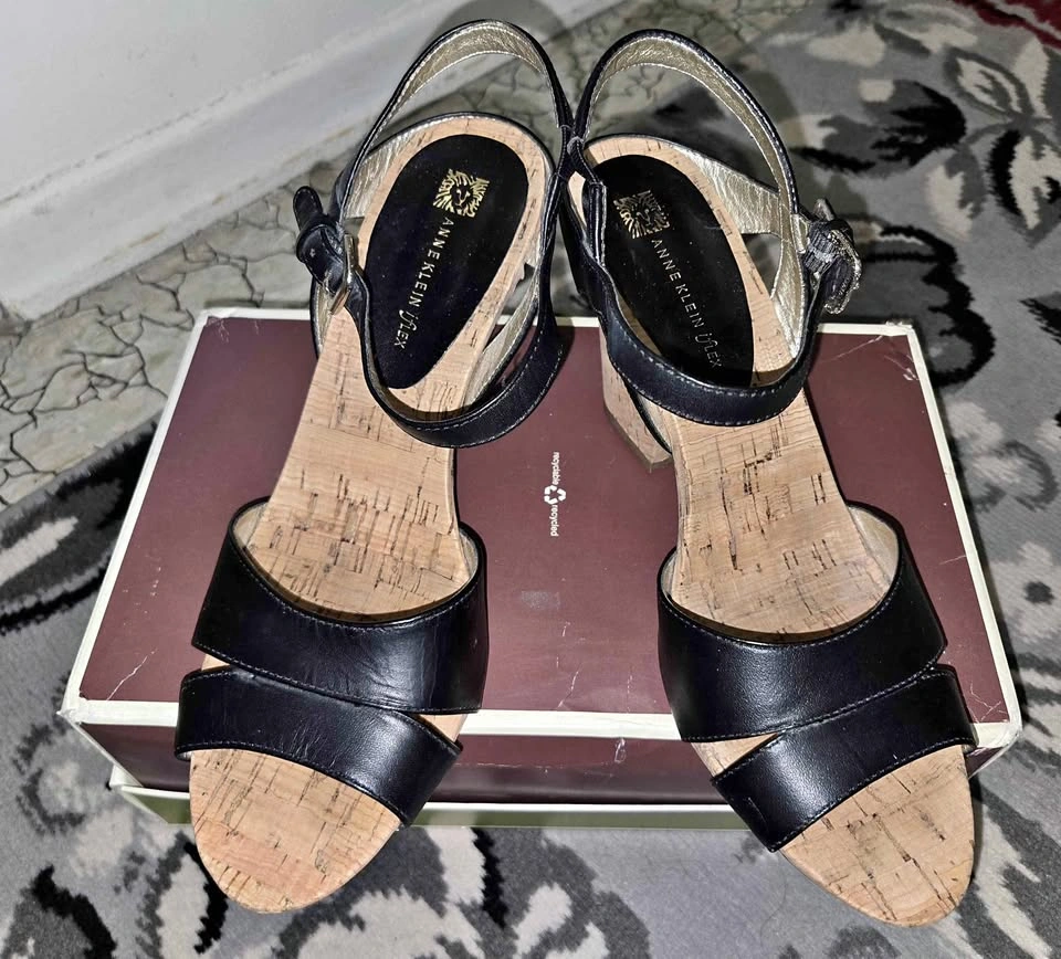 NEW Women's Anne Klein iFlex Black Leather Wedge Sandals