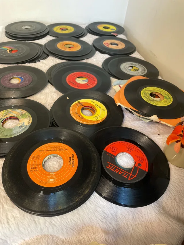 Vintage LP Record Collection Rock Disco Folk 45’s image indicator(2)
