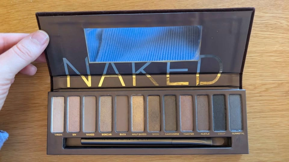 Urban Decay Naked Eyeshadow Palette - photo 2