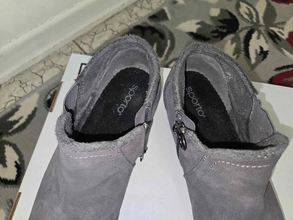 Like New Women's Sporto Grey Suede Wedge Ankle Boots, size 8.5 - photo 2