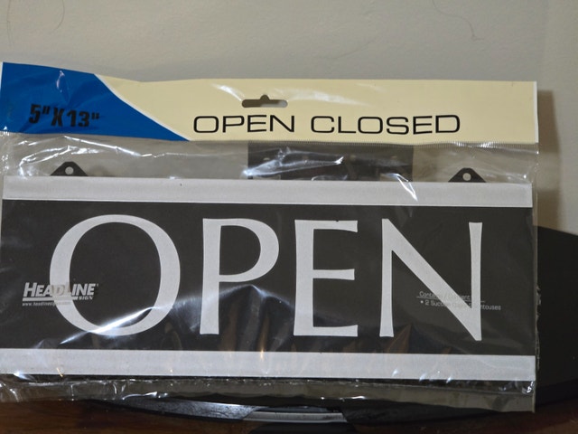 Headline Sign Century Series "Open/Closed" Sign, 5" x 13"