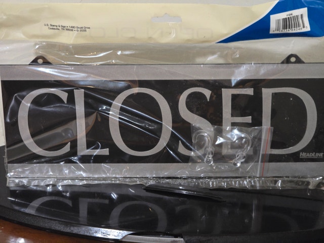 Headline Sign Century Series "Open/Closed" Sign, 5" x 13" - photo 2