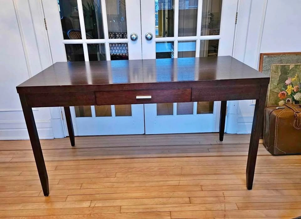 Urgent! Wooden table/desk