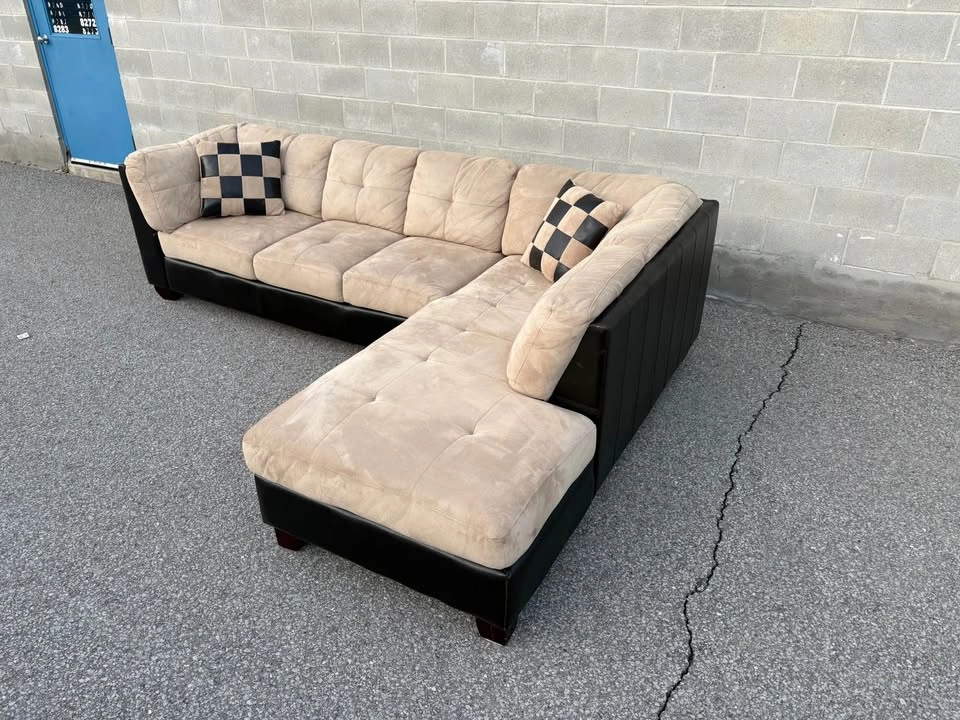 Large Beige & Brown Sectional Sofa with Ottoman - Free Delivery - photo 4