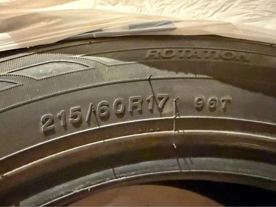 4 Winter Tires 215/60R17