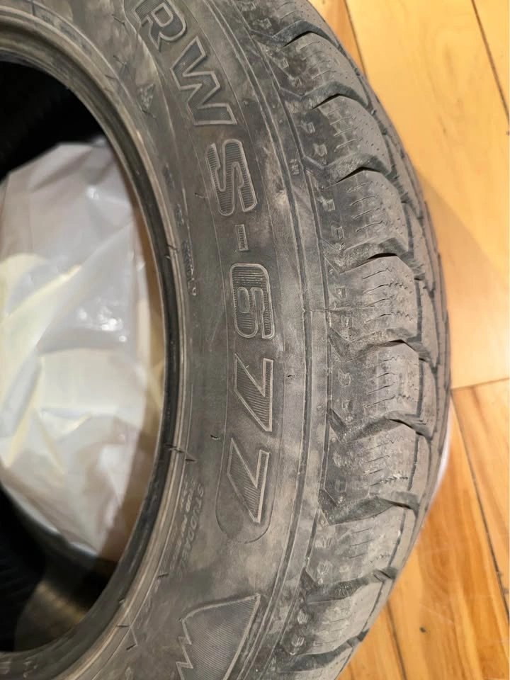 4 Winter Tires 215/60R17 - photo 2