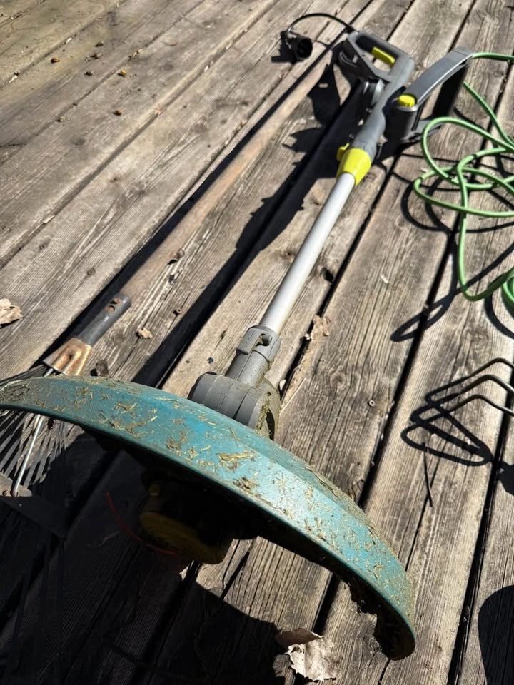 Grass Trimmer / Weed Eater - photo 2