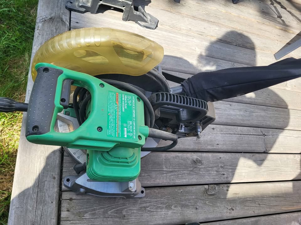 Hitachi 10 inch Chop Saw - photo 2