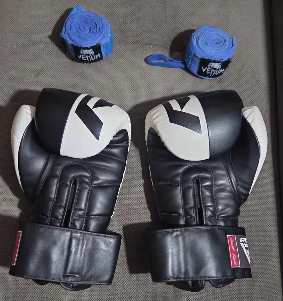 RDX F4 Boxing Gloves + Venum Hand Wraps - photo 4