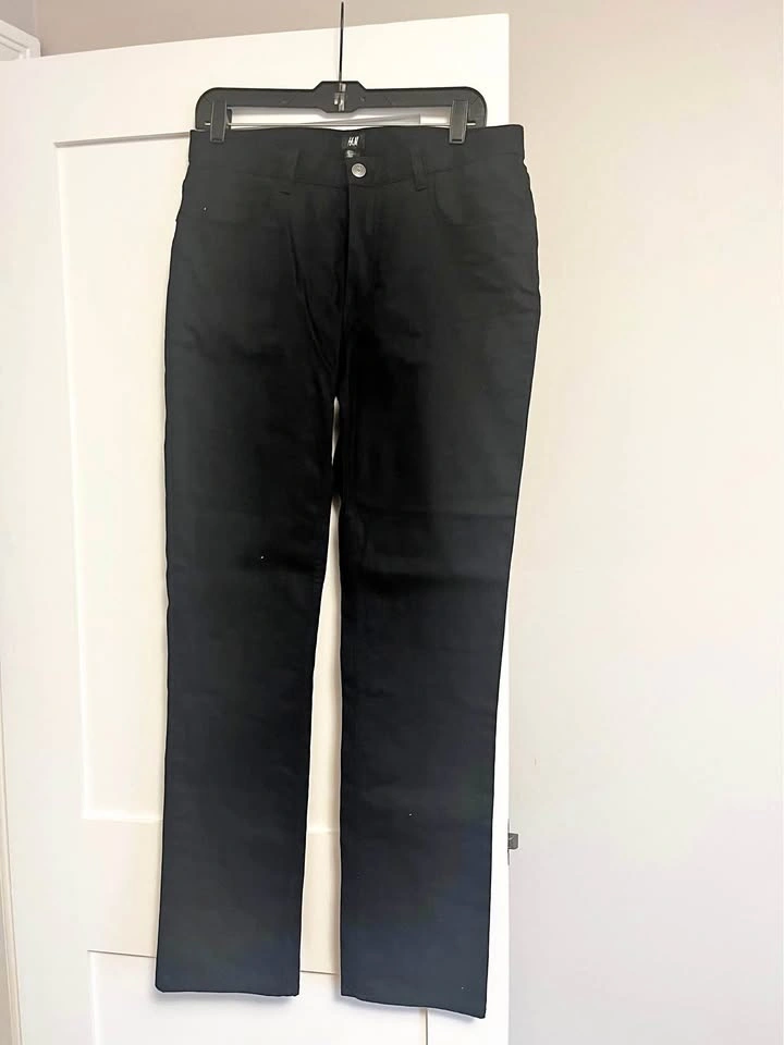 H&M Navy Blue Jeans Size 31
