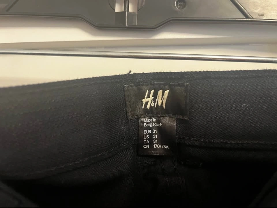 H&M Navy Blue Jeans Size 31 - photo 2