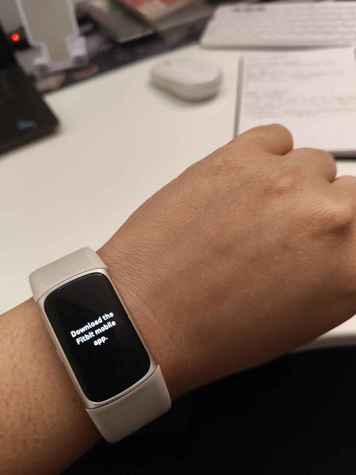 Fitbit Charge 6 by Google - photo 4