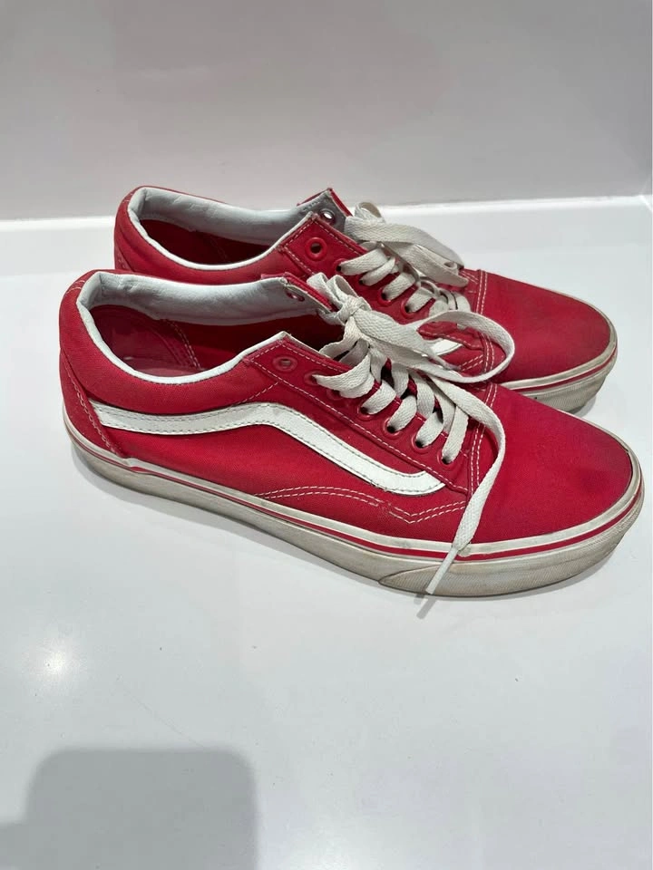Red Vans Old Skool 8.5 Women’s