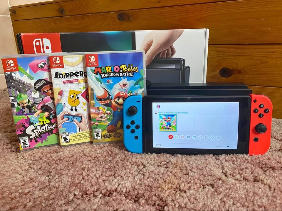 Nintendo Switch Bundle – Boxed + 3 Games
