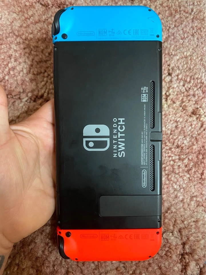 Nintendo Switch Bundle – Boxed + 3 Games - photo 5