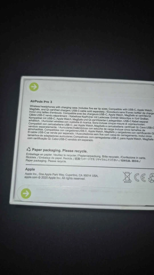 Apple AirPods Pro 3 Wireless Earbuds - photo 3