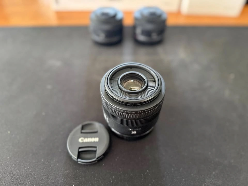 Canon RF 35mm F1.8 Macro IS STM Lens