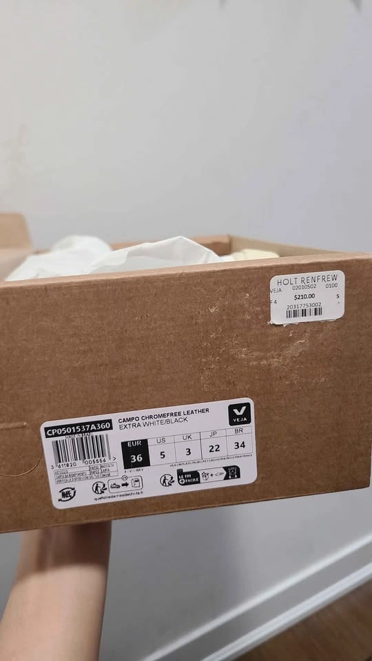 Brand New Veja Women White Leather Sneaker - photo 4