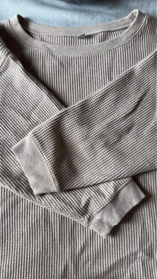 Uniqlo Women's 3/4 Waffle Sleeve - photo 3
