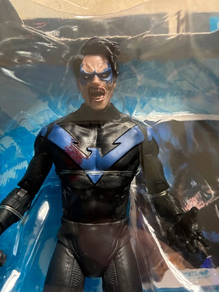 McFarlane Toys DC Multiverse Nightwing (DC vs Vampires) Gold Lab - photo 2