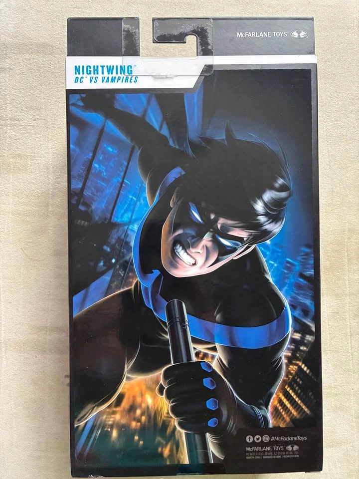 McFarlane Toys DC Multiverse Nightwing (DC vs Vampires) Gold Lab - photo 3