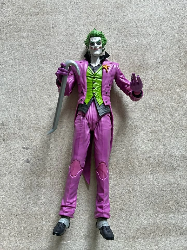 McFarlane Toys DC Multiverse Joker (Infinite Frontier)
