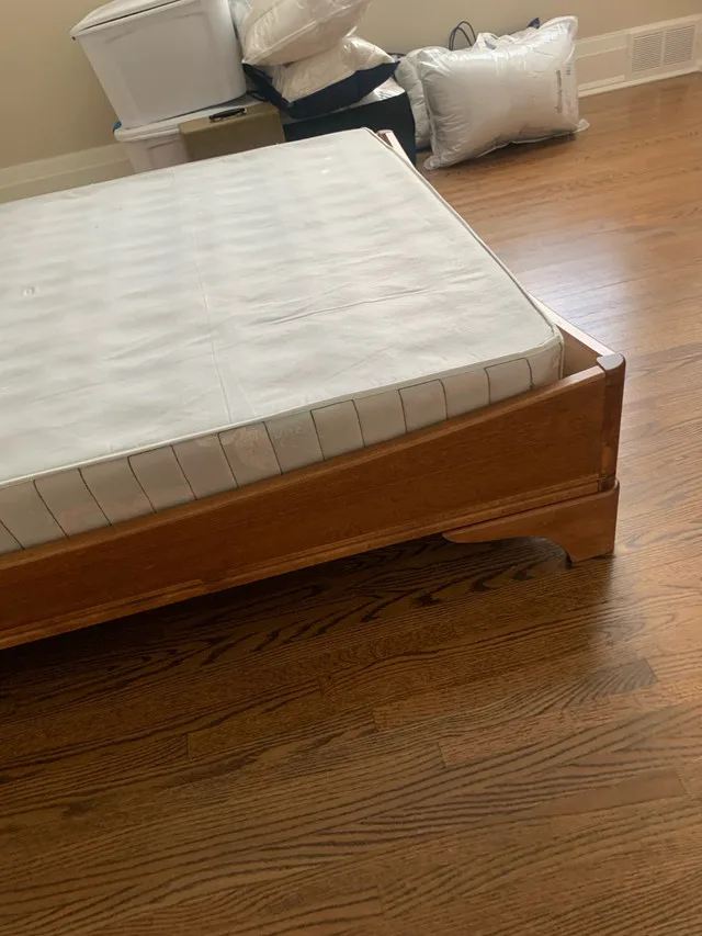 Bed Frame - Shermag HLF Heritage image indicator(4)