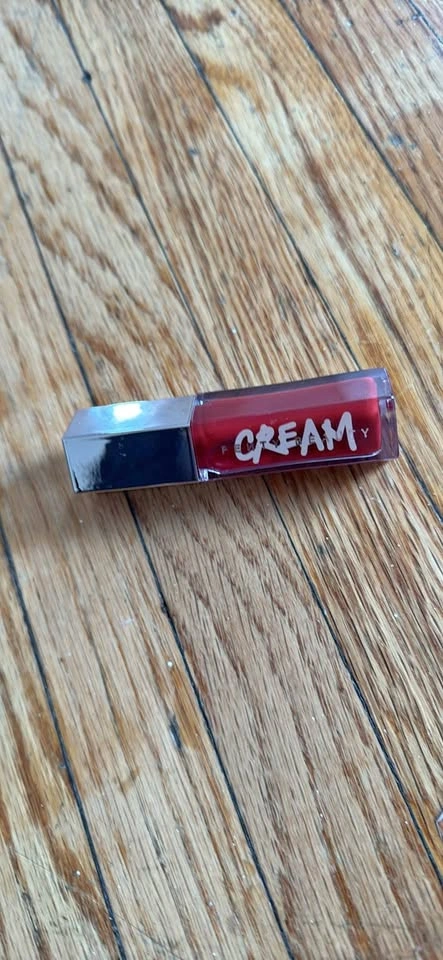 Fenty beauty lip gloss