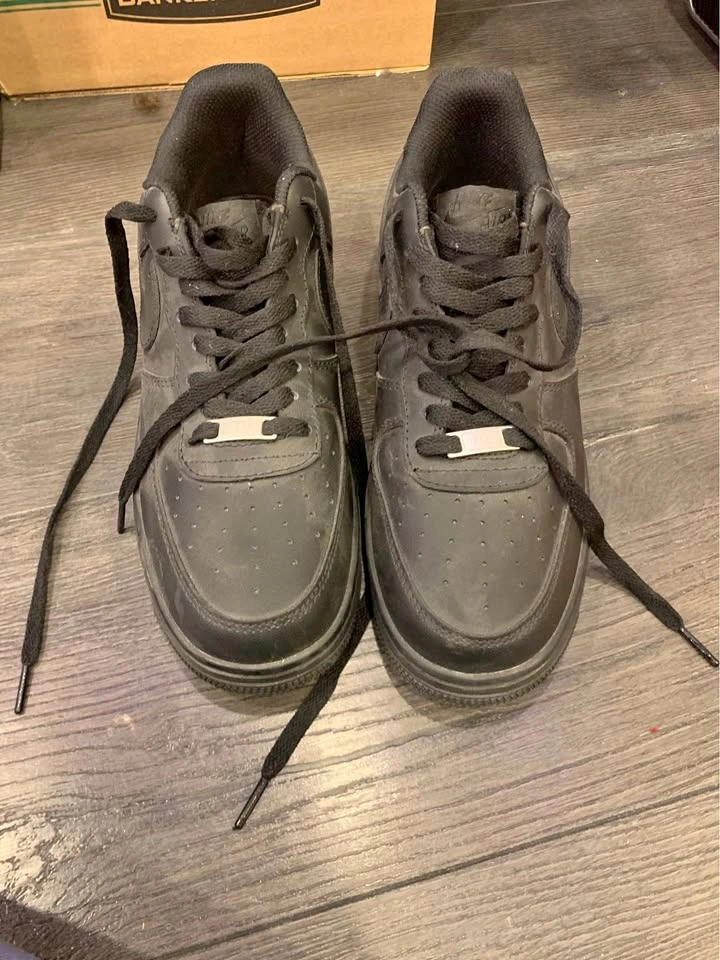 Black Air Forces Size 9