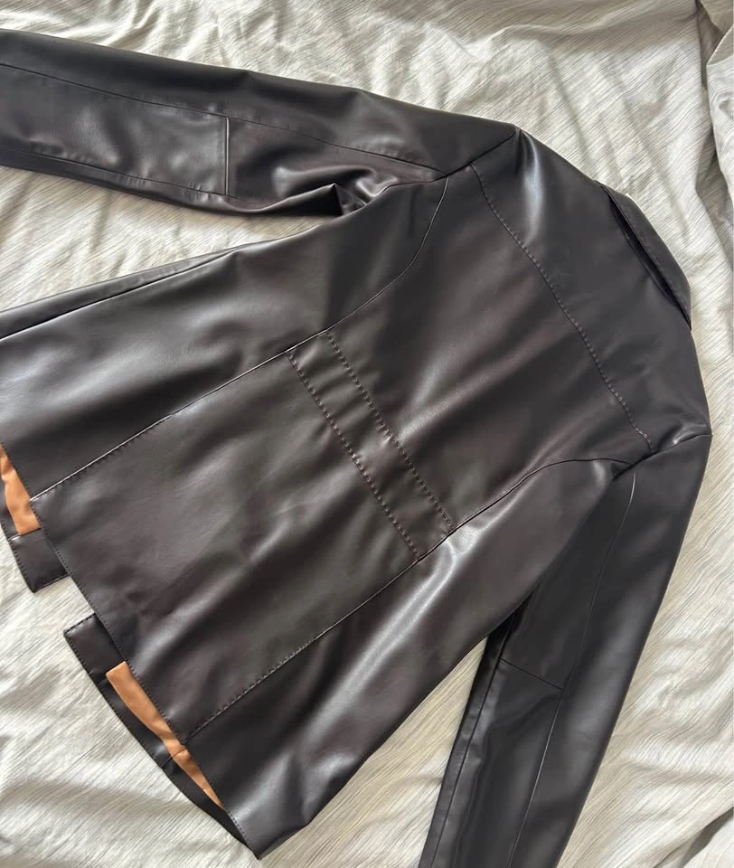 Leather jacket womens medium - photo 2