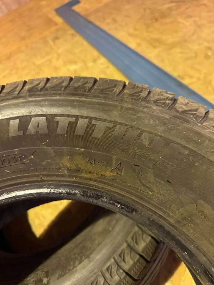 Tires 225/70R16 Michelin image indicator(4)