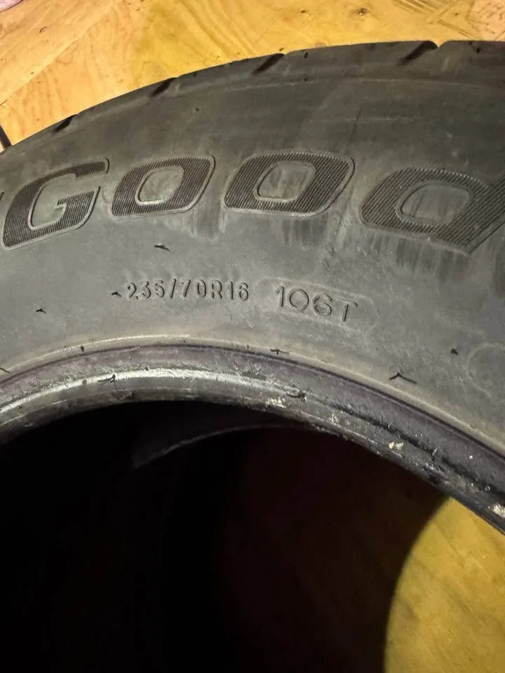 Tires 235/70R16 BFGoodrich image indicator(2)