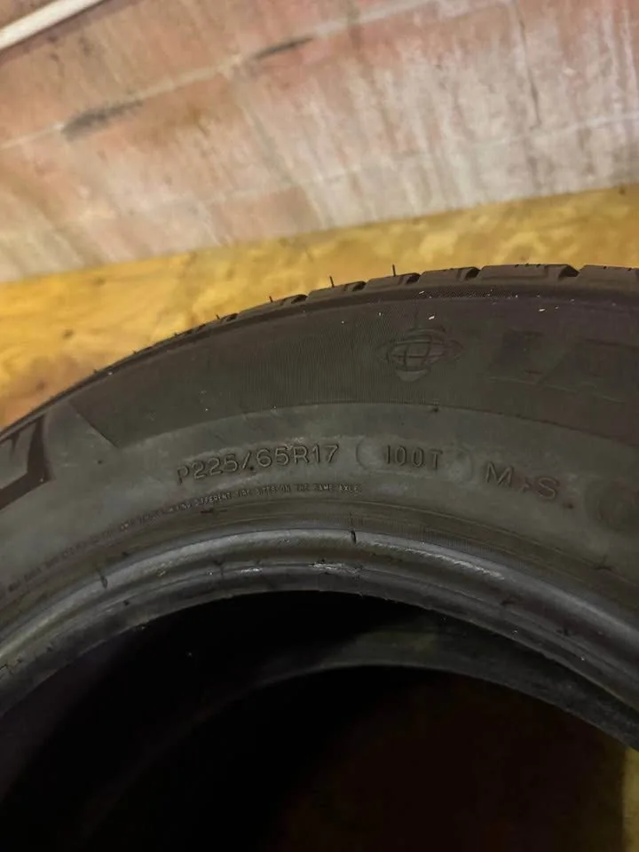 Tires 225/65R17 Michelin image indicator(2)