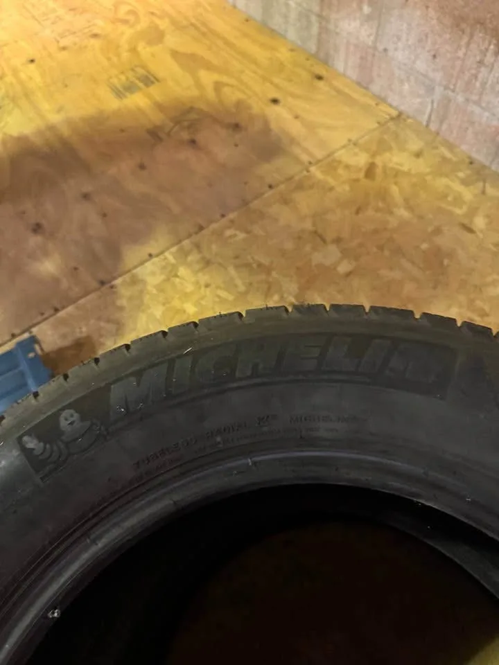 Tires 225/65R17 Michelin image indicator(3)