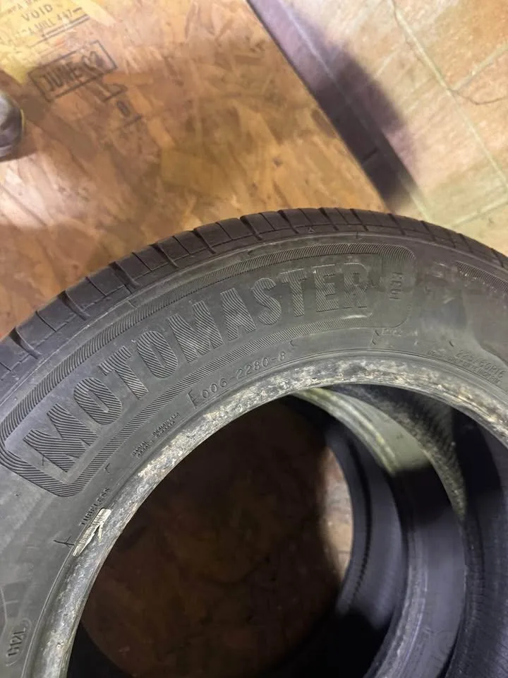 Tires 225/60R16 Motomaster image indicator(3)