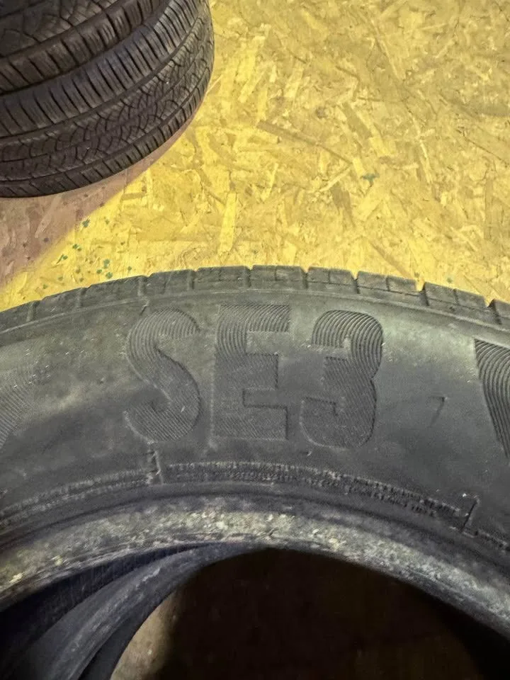 Tires 225/60R16 Motomaster image indicator(4)