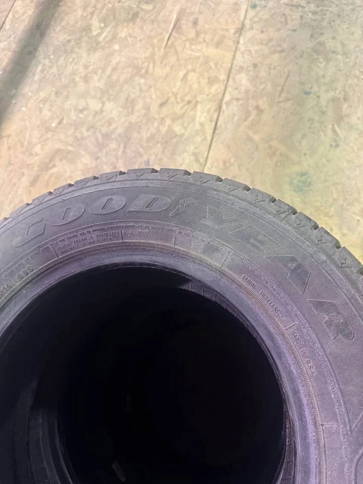 Tires 185/70R14 Goodyear image indicator(3)