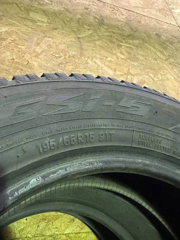 Tires 195/65R15 Toyo image indicator(2)